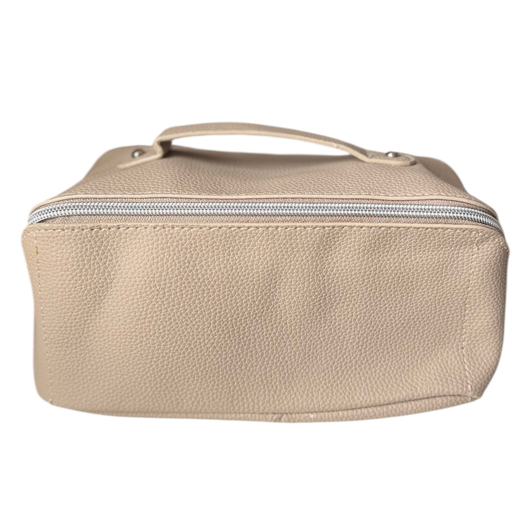 BEAUTY CASE